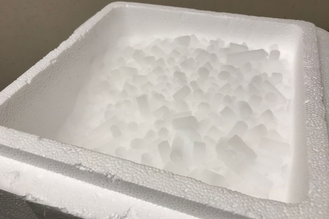 Temperature-controlled shipping with dry ice